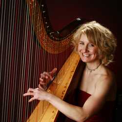 Leigh Brown Harpist, profile image
