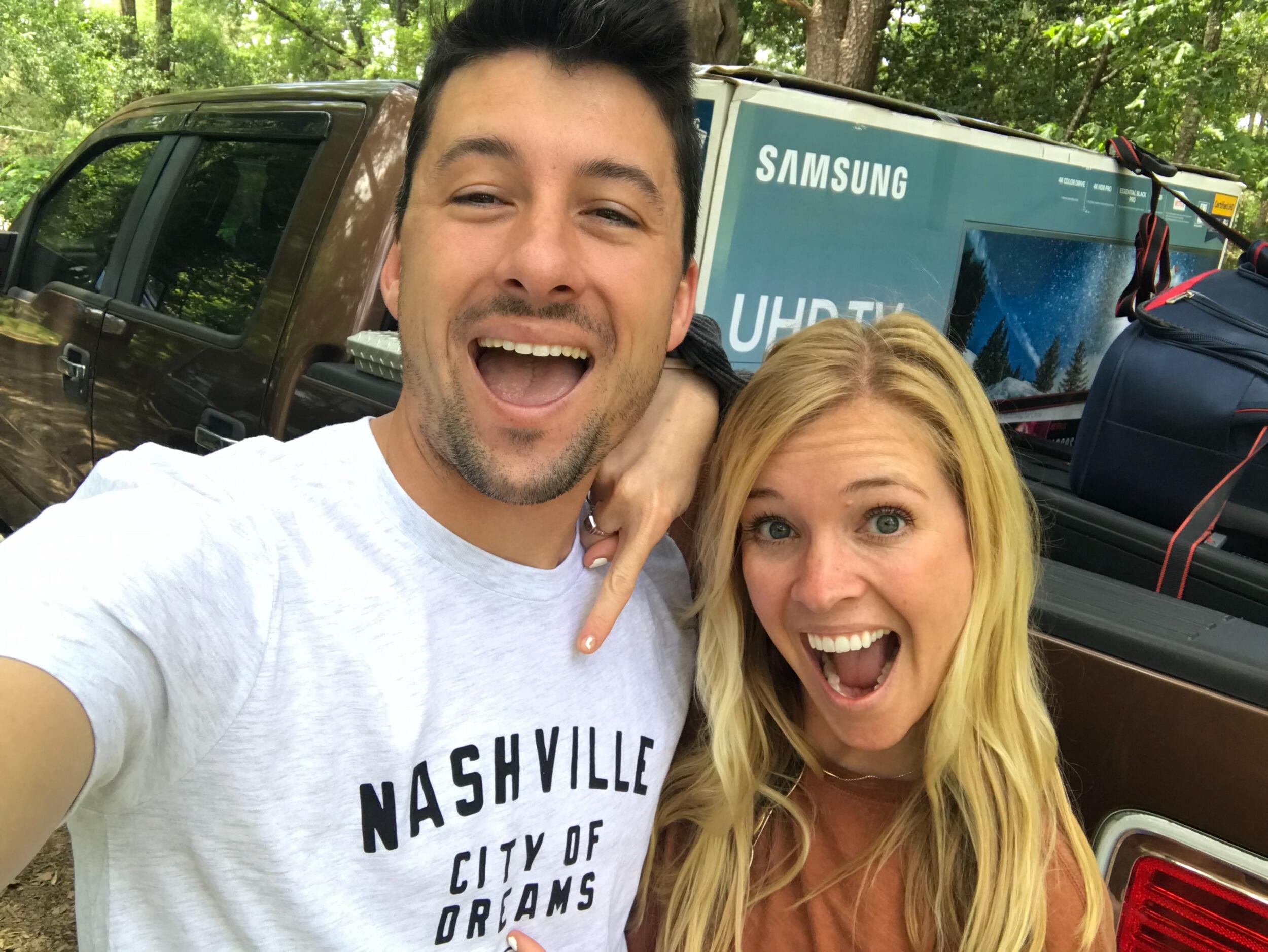 Zachary moves to Nashville and long distance dating finally comes to an end!  What an incredibly fun 6 months to follow of dating in the same city.