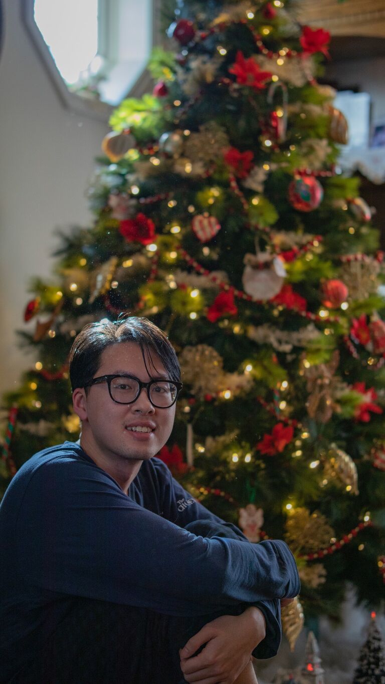 Christmas decorating with the Thompson after Thanksgiving.