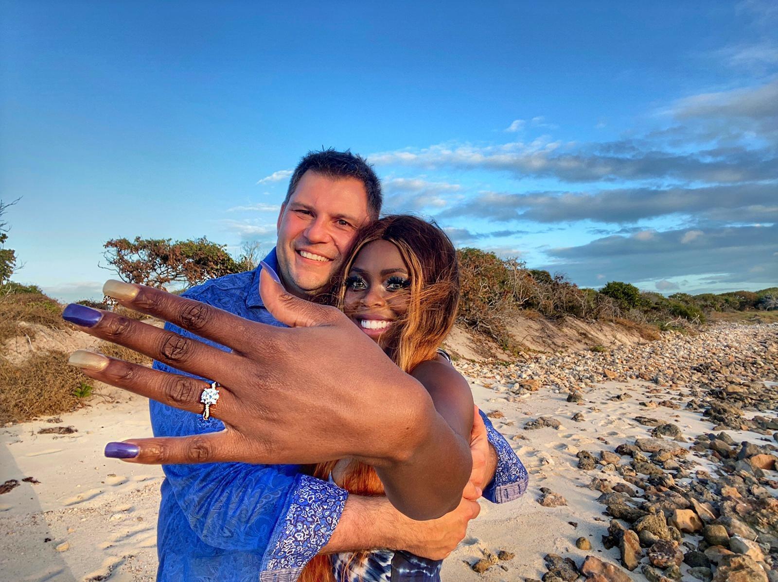 Turks & Caicos: anniversary & engagement.
Aniversario y compromiso.
