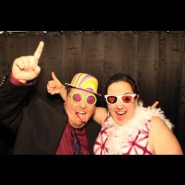 CR Photo Booths - Photo Booth - Bowie, MD - Hero Main