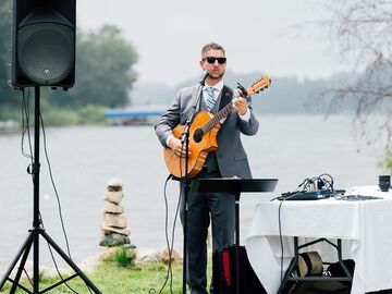 Johnny Breeze - Acoustic Guitarist - Spring Lake, MI - Hero Main