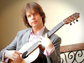 David Galvez - Classical Guitarist - Sunnyside, NY - Hero Gallery 4