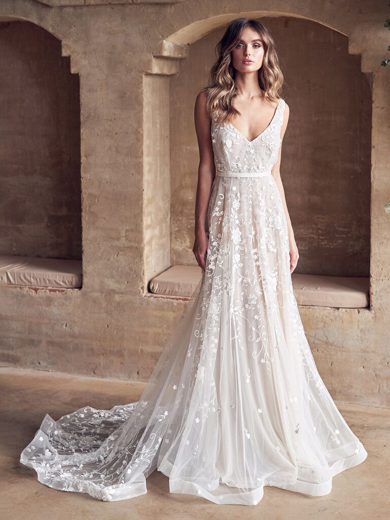 Flowy a discount line wedding dress