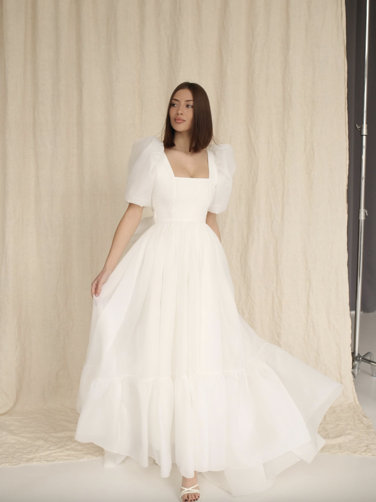 22 Puff-Sleeve Wedding Dresses That Are Trendy and Romantic