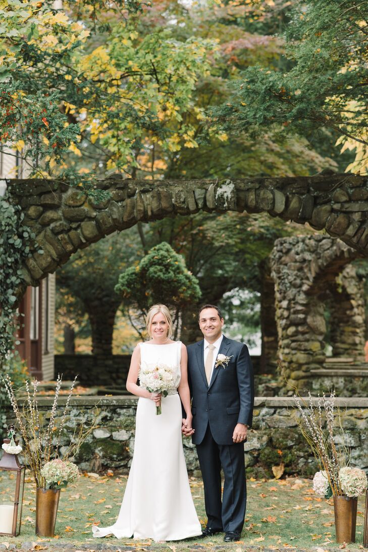 A Classic Rustic Wedding At Brotherhood Winery In Washingtonville New York