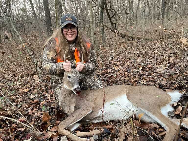 Amber kills her first deer with Austin!! Only took her 4 1/2 years!