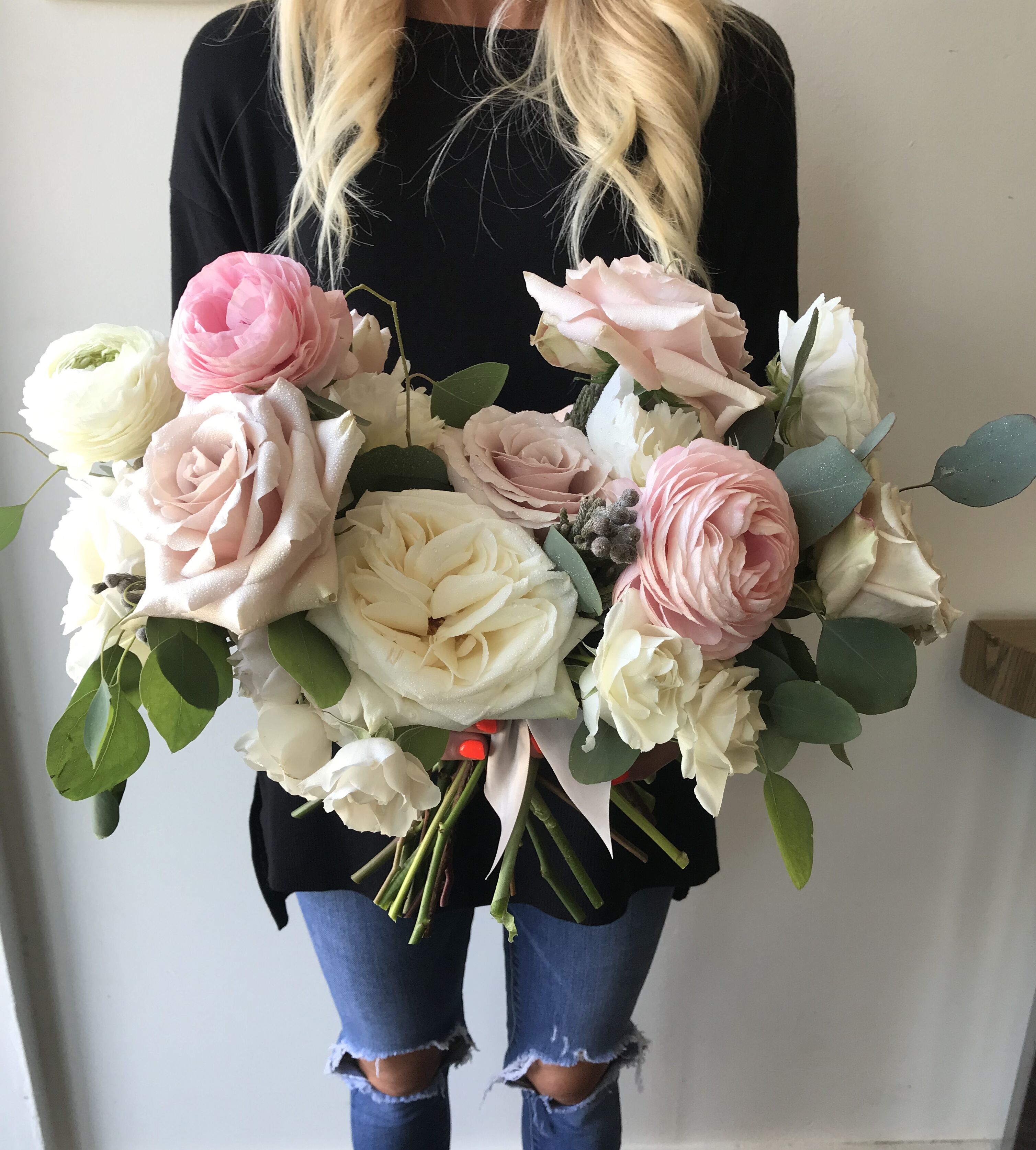 Lavish Flower Design | Florists - Omaha, NE