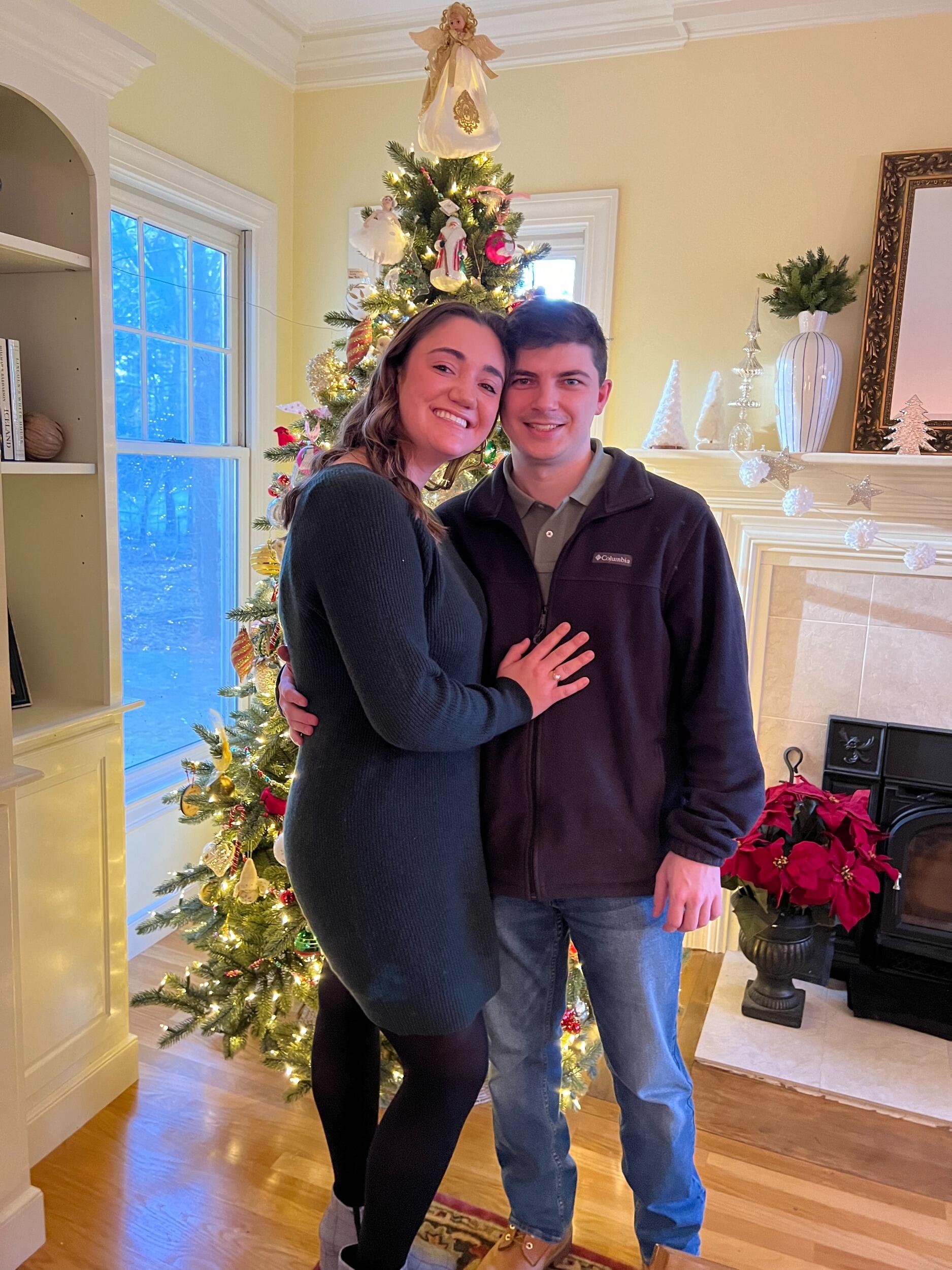 David survived his first Lavieri family Christmas party and Marissa and David spent their first Christmas together. 