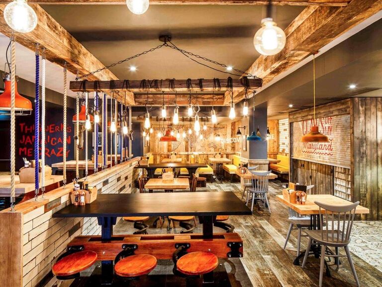 ibis Styles Manchester Portland, 3-5 Portland Street, Piccadilly Gardens, Manchester, M1 6DP
