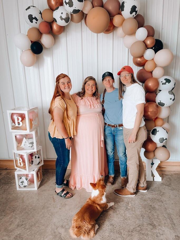 Speaking of nieces and nephews... of COURSE we had to be there to shower Abbi before she welcomed their first baby (the first Reiff niece/ nephew Tabby would be there for since the beginning!!)