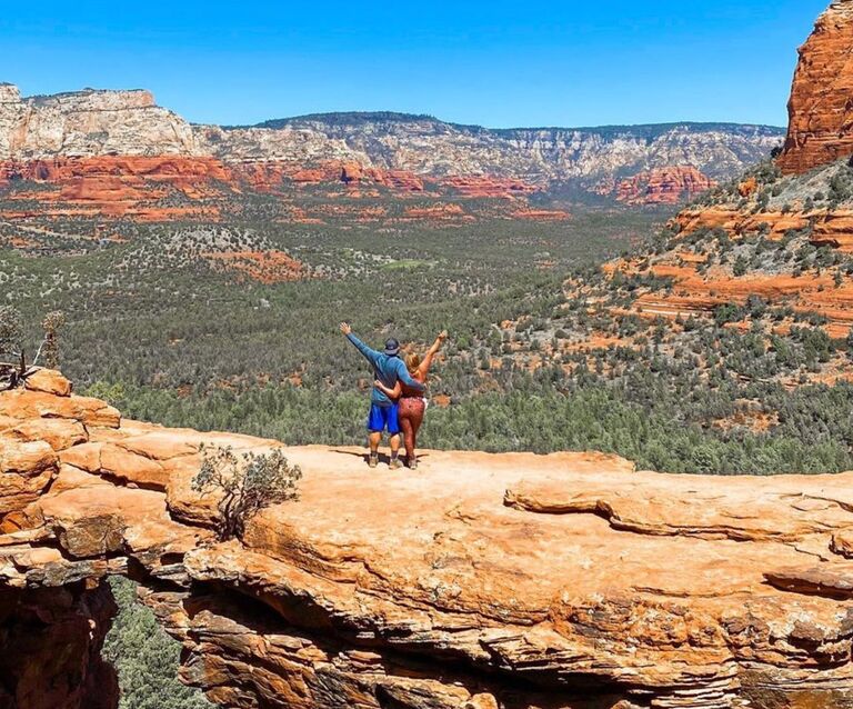 Evan planned a surprise trip for Demiree. He didn't tell her where they were going until they got to the terminal gate. They took off to Sedona, AZ for the weekend where they decided to take things a little more serious.
