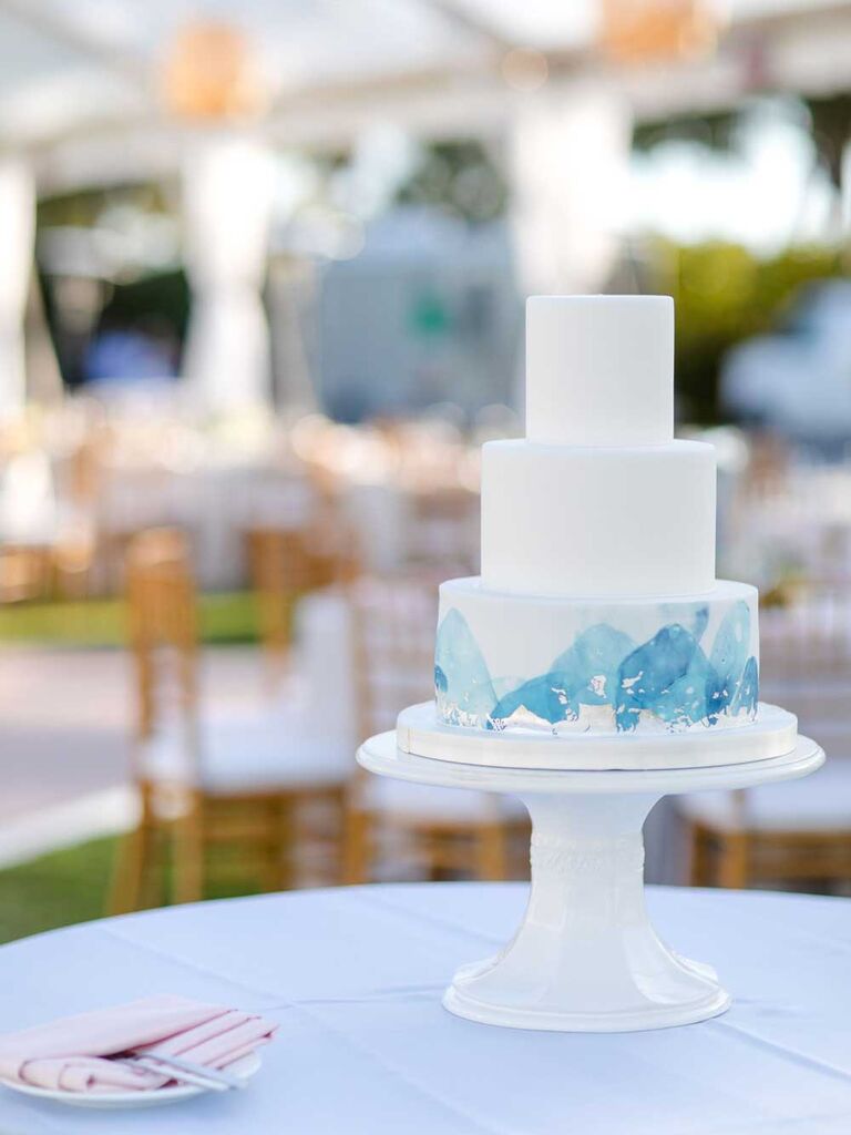 The Most Unique Wedding Cakes of 2020