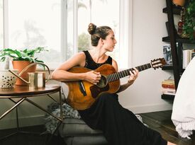 Rheanna Downey - Acoustic Guitarist - Encinitas, CA - Hero Gallery 1