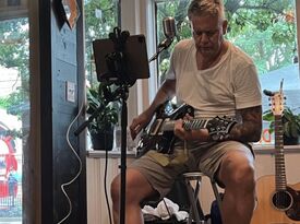 Mike Bush Solo Acoustic Music - Singer Guitarist - San Francisco, CA - Hero Gallery 1
