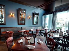 Dublin 4 Irish Pub and Cafe - Dining Room - Restaurant - Chicago, IL - Hero Gallery 2