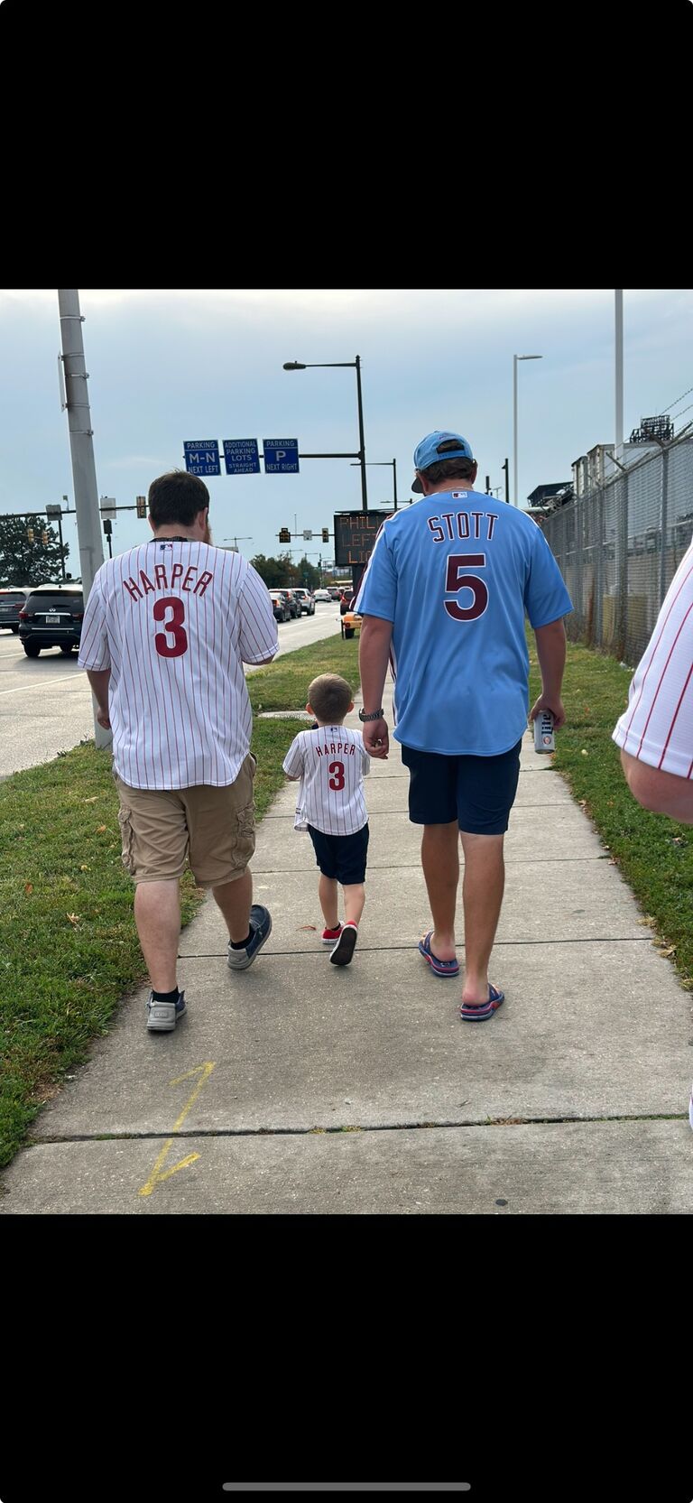 Carson's 1st Phillies Game!