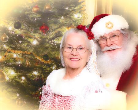 Santa Bill & Mrs Betty Claus Lamphier  - Santa Claus - Inverness, FL - Hero Main