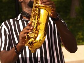Farinz - Saxophonist - Gwynn Oak, MD - Hero Gallery 1
