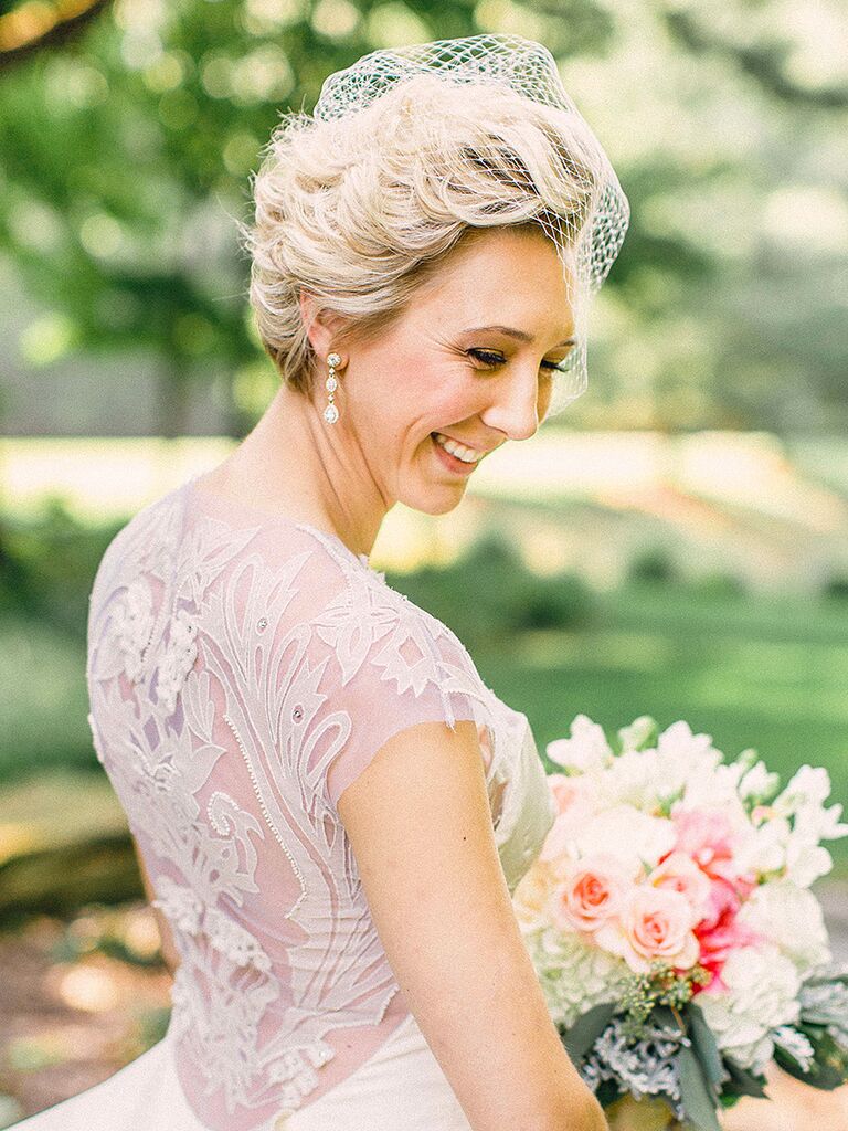 How to Wear a Wedding Veil with a Short Bob or Pixie Hairstyle