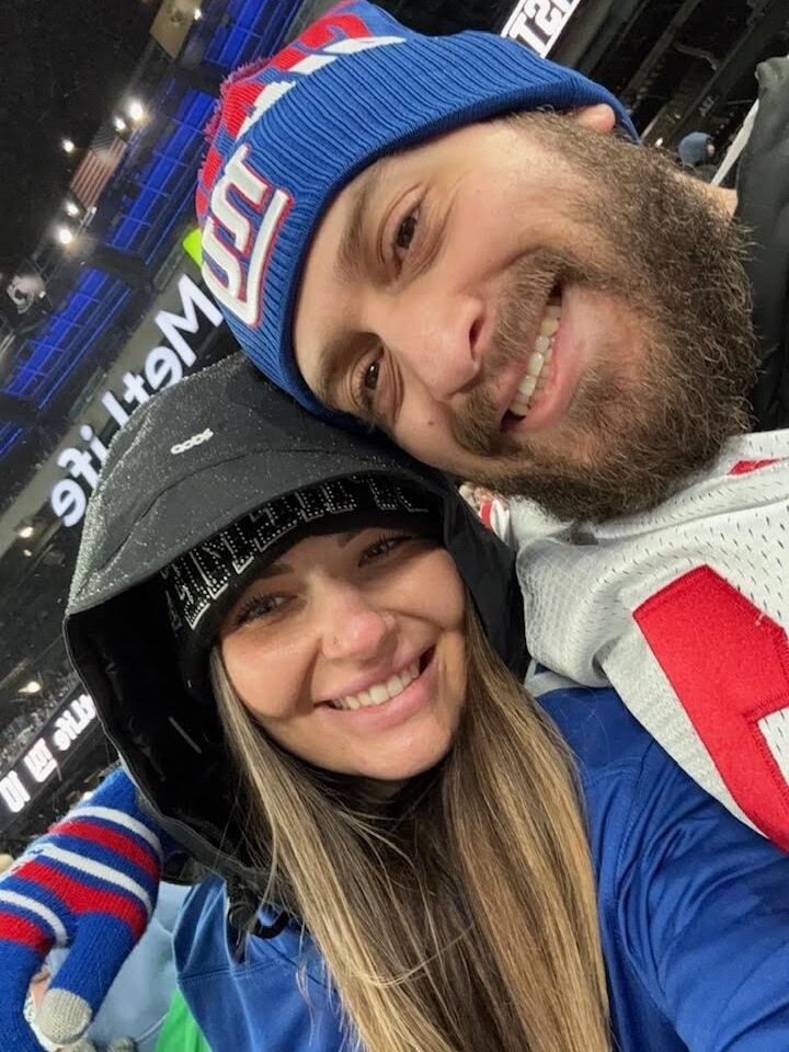NY Giants VS Philadelphia Eagles in the snow.
