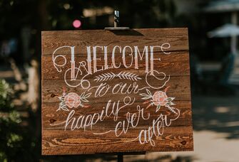 DIY wedding welcome sign