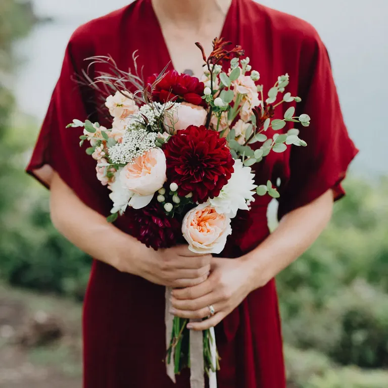 Dahlia and garden rose wedding bouquet, taylor swift themed wedding 