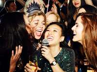 Friends sining the best karaoke songs