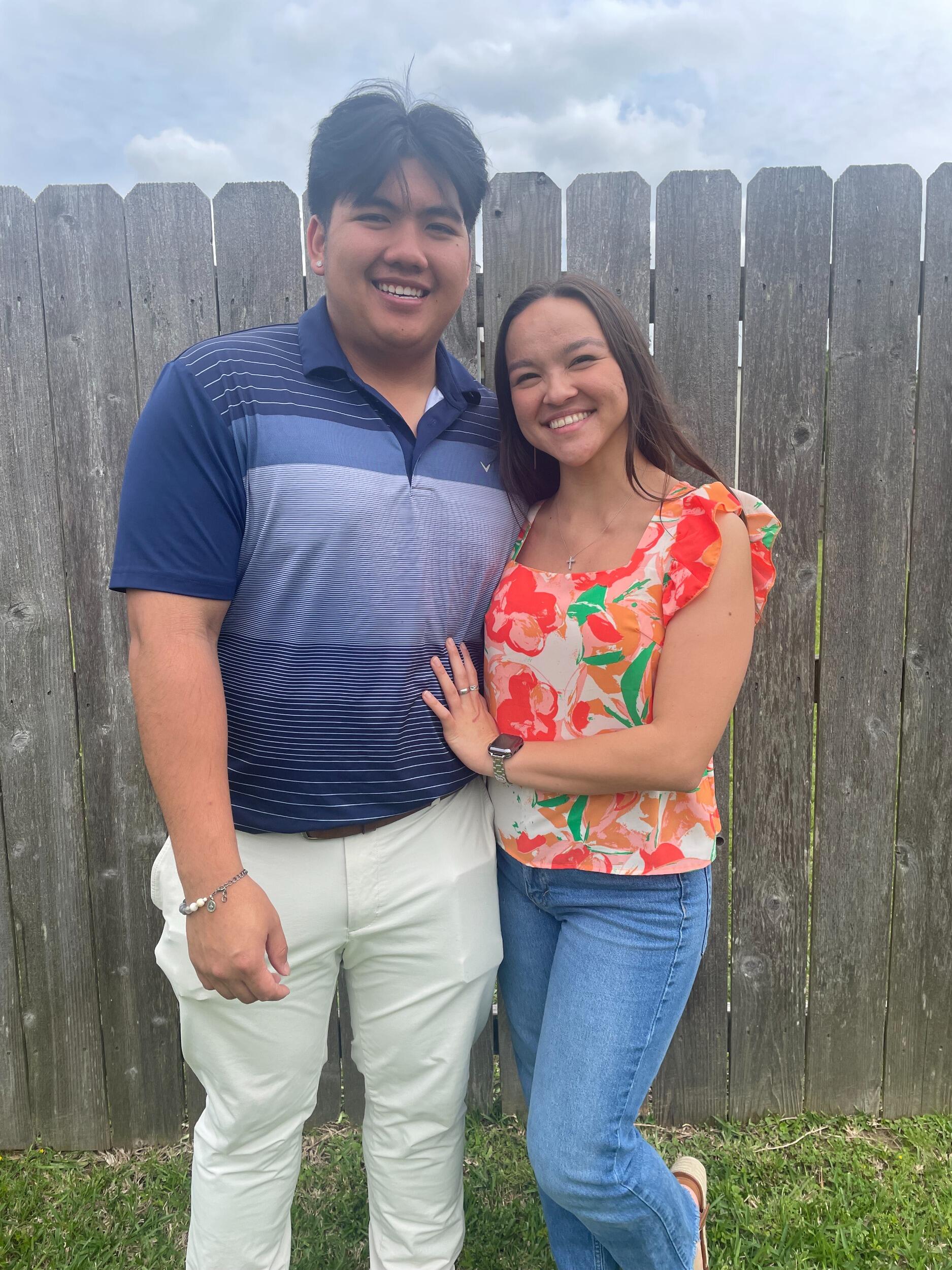 David drives to Lafayette, LA at 4am to surprise Mallory & celebrate Easter with her