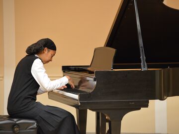 Joy R. Huff  - Classical Pianist - Skippack, PA - Hero Main
