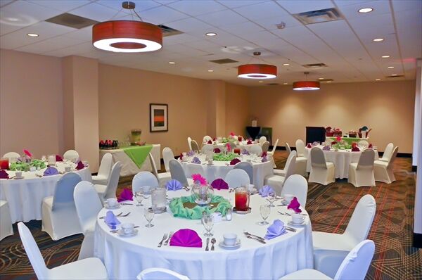 Holiday Inn & Suites Charleston West | Reception Venues - Charleston, WV