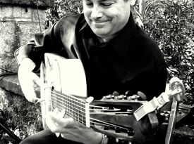Spanish Guitar - John Gilliat - Acoustic Guitarist - Vancouver, BC - Hero Gallery 1