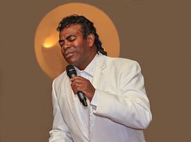 Mirror of Johnny Mathis/Voice of a Legend - Johnny Mathis Tribute Act - Orlando, FL - Hero Gallery 2