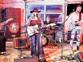 Huckle Buck Highway - Cover Band - Silverton, OR - Hero Gallery 1