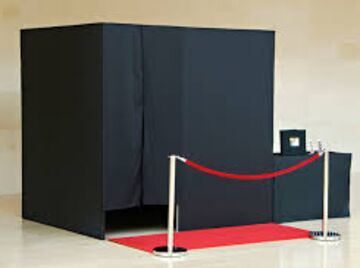 AAA DIAL A DJ Chicagoland PHOTO BOOTH Rentals - Photo Booth - Chicago, IL - Hero Main