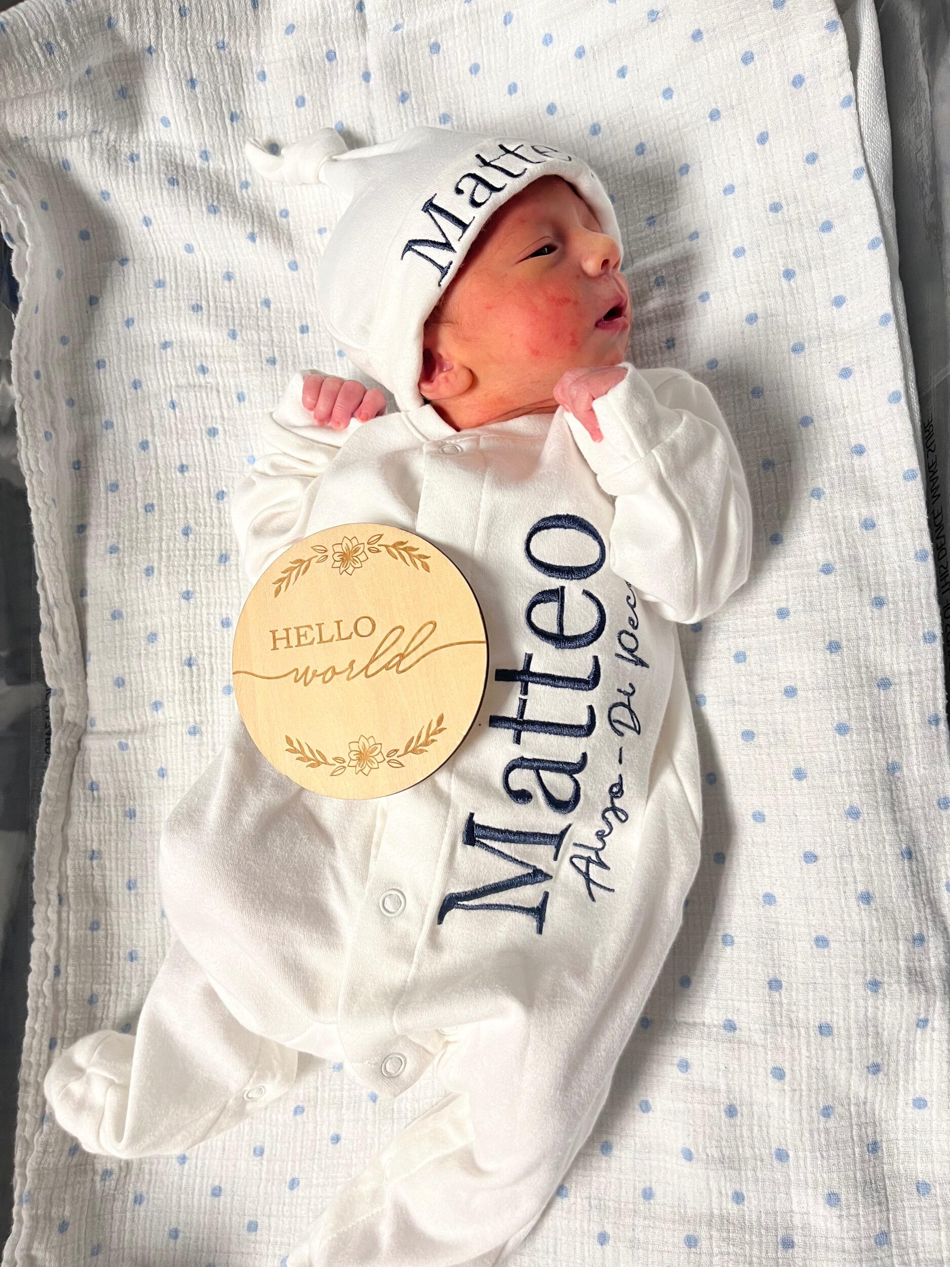 On this day our family got a little bigger with the birth of Matteo.  Mommy, Daddy and Lucas couldn't be more happier to have   this wonderful addition to our growing family.