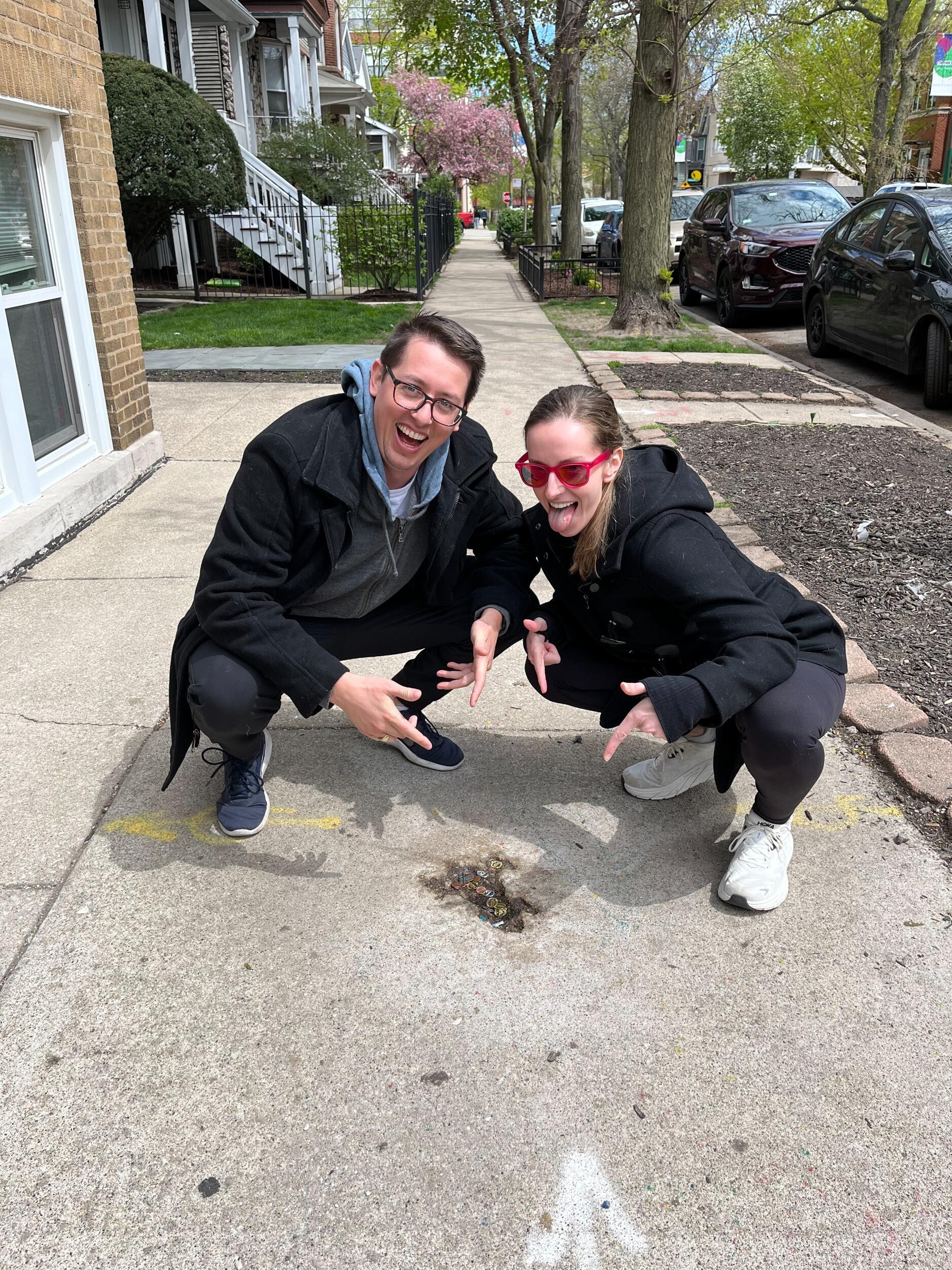 Kirsten and Tyler visit Rat Hole, the historic Chicago monument, a mere 3 days before the monument was demolished forever.