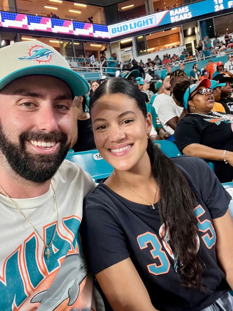 Fins up