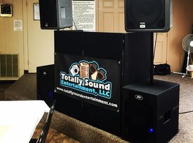 Totally Sound Entertainment, LLC - Photo Booth - Farmington, MO - Hero Gallery 1