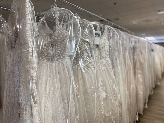 abbotts bridal and formalwear