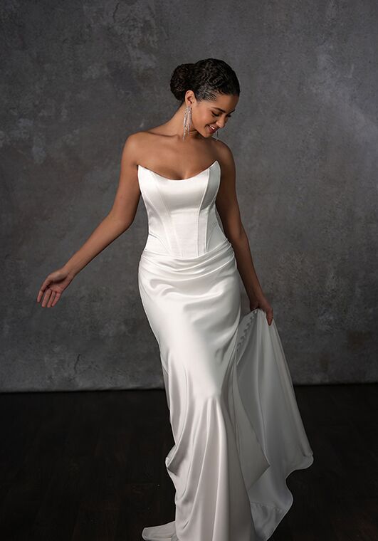 Essense of Australia D4321 Wedding Dress | The Knot
