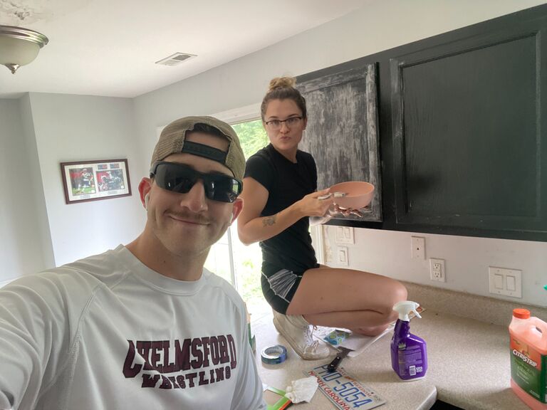 Then they started renovating the house together which turned into an insane project. 