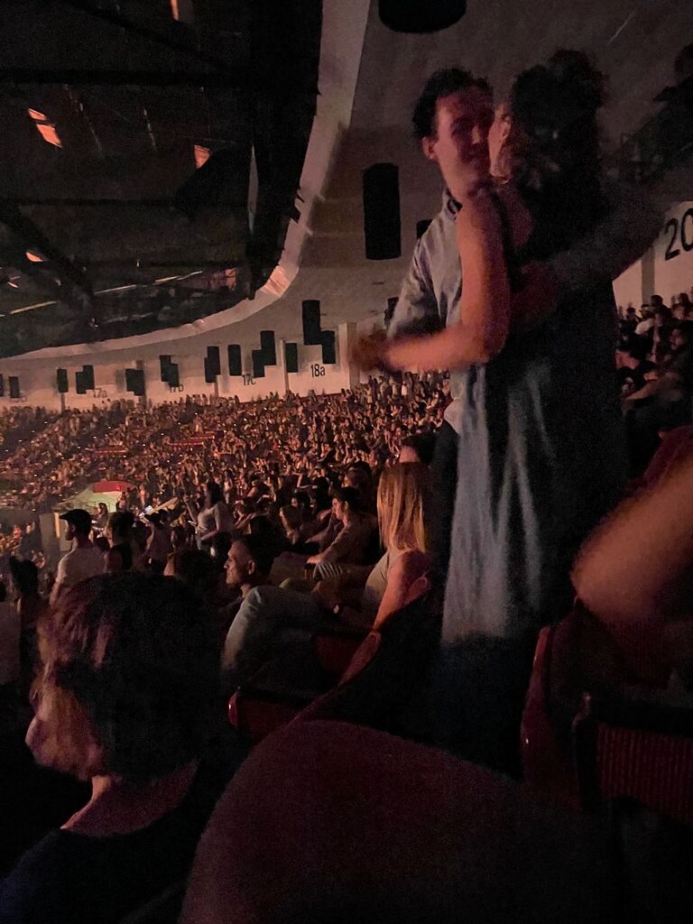 In their first few months of dating, Ellie and Christopher embraced the vibrant life of San Diego. They attended concerts, swam in the ocean, went out with friends, and even tackled moving—Christopher helped Ellie move twice during their first year together!
