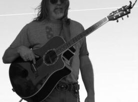 Brian McGraw - Singer Guitarist - Fargo, ND - Hero Gallery 1