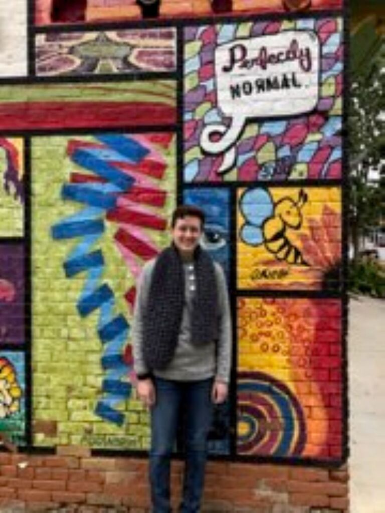 Jess visits Sara's hometown of Normal, IL for the first time. 
