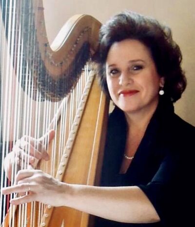 Laura Byrne Harpist