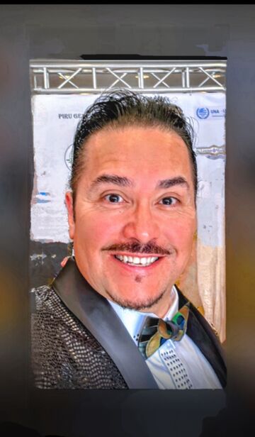 tenor HUGO CASTILLO: Opera Crossover, Latin & More - Opera Singer - Los Angeles, CA - Hero Main