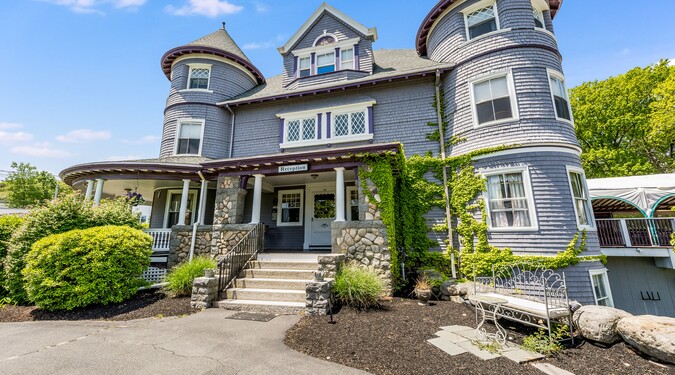 Castle manor inn wedding cost | Honestweddingadvice.com