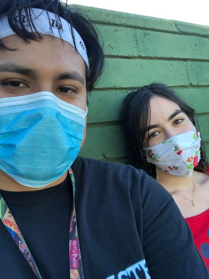 It wouldn't be a true pandemic love story if we didn't have an iconic mask pic!