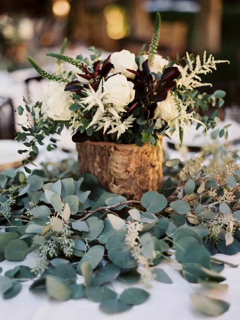 32 Eucalyptus Wedding Centerpieces to Enhance Your Table Decor